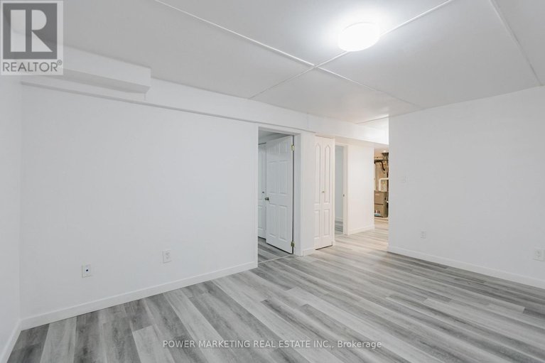 29074509/318-rustic-hills-crescent/springridgeeast-village/ottawa/ontario/K4A5A8_35