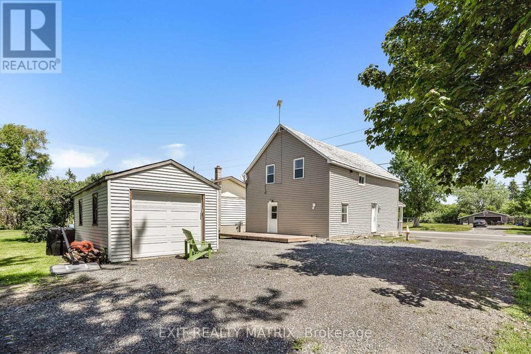 29071851/32-cockburn-street/north-stormont-finch-twp/north-stormont/ontario/K0C1G0_4