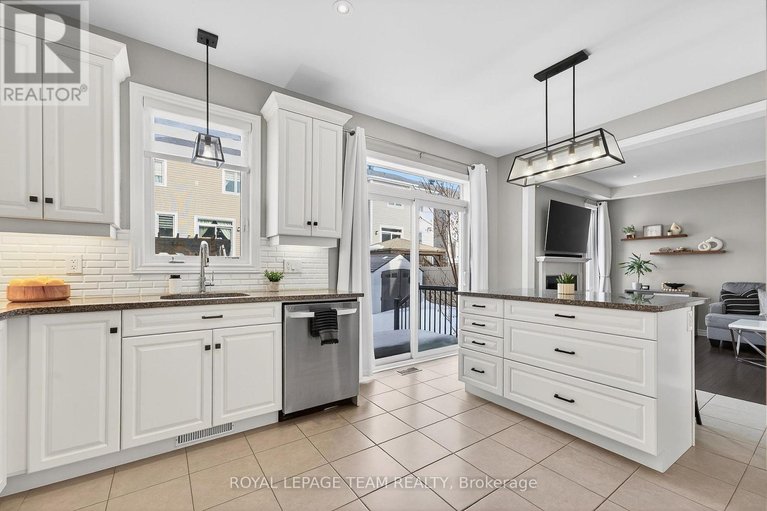 29474228/179-asper-trail-circle/emerald-meadowstrailwest/ottawa/ontario/K2M0K7_12