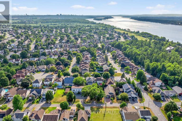 29023134/924-beauchamp-avenue/hiawatha-parkconvent-glen/ottawa/ontario/K1C3A8_33