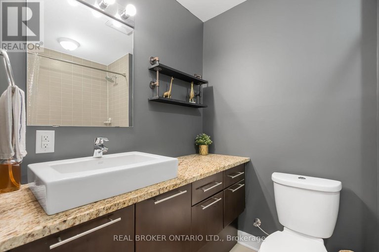 28637796/102-360-cumberland-street/lower-townbyward-market/ottawa/ontario/K1N0B1_32