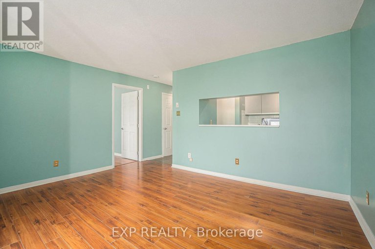 28334886/210-280-brittany-drive/viscount-alexander-park/ottawa/ontario/K1K4M4_4