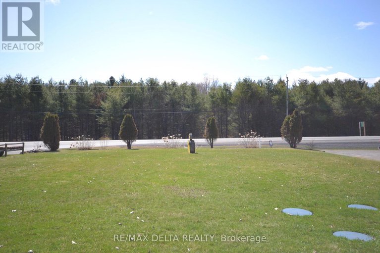 27844348/8254-county-road-17-road/clarencerockland-twp/clarence-rockland/ontario/K4K1K7_23