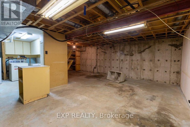 28574220/2209-fillmore-crescent/beacon-hill-north/ottawa/ontario/K1J6A1_22