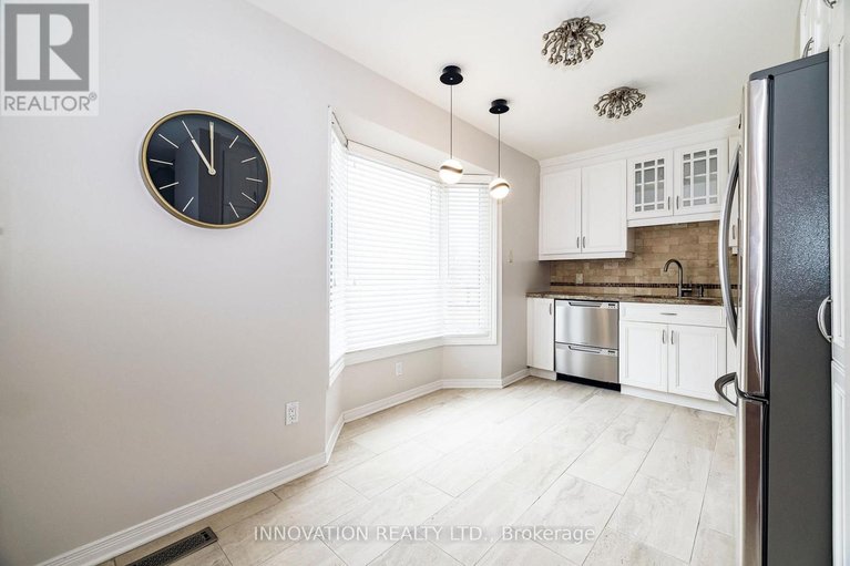 29480326/2751-massicotte-lane/emerald-woodssawmill-creek/ottawa/ontario/K1T3G9_10