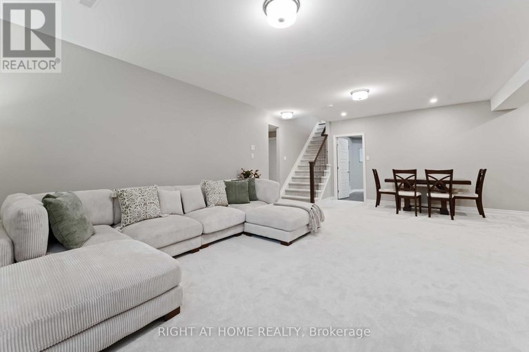 29367758/248-maygrass-way/remainder-of-stittsville-area/ottawa/ontario/K2S2K9_32