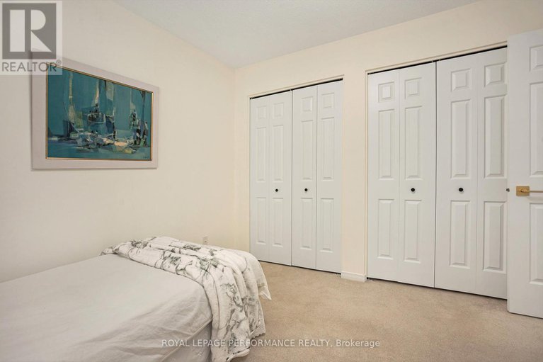 28643500/81-waterford-drive/pineglencountry-place/ottawa/ontario/K2E7V4_36