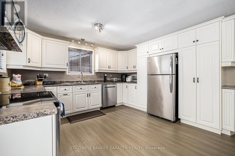 27915663/1059-flynn-avenue/fitzroy-ward-south-west/ottawa/ontario/K7S3G7_11
