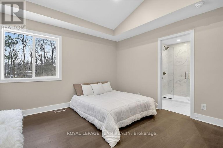 29396926/6636-marina-drive/manotick-south-to-roger-stevens/ottawa/ontario/K4M1B3_22