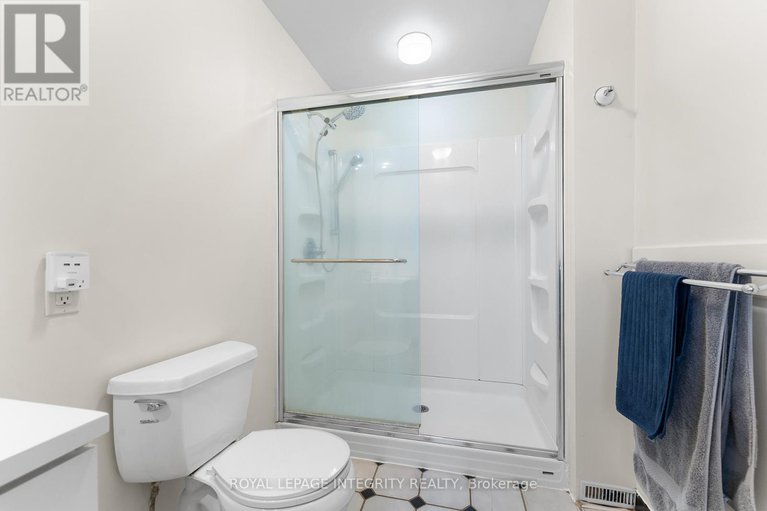 28594560/7403-rideau-valley-drive-s/rideau-twp-s-of-reg-rd-6-e-of-mccordick-rd/ottawa/ontario/K0A2E0_23