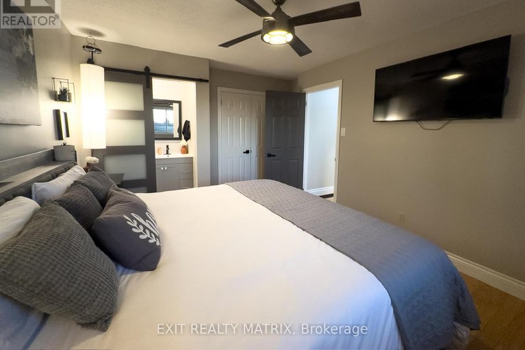 29119541/12187-county-road-3-road/winchester/north-dundas/ontario/K0C2K0_15