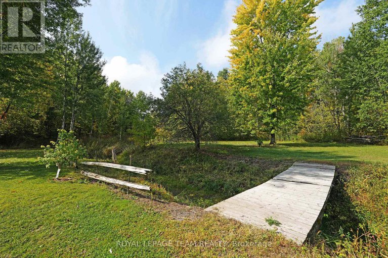 28911703/10527-kirker-road/south-dundas-matilda-twp/south-dundas/ontario/K0E1C0_40