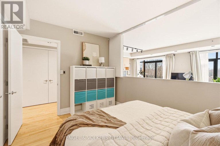 29683466/310-808-bronson-avenue/dows-lake/ottawa/ontario/K1S5A4_21