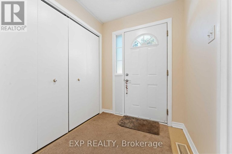 29346326/38-820-cahill-drive-w/hunt-club/ottawa/ontario/K1V9K4_4