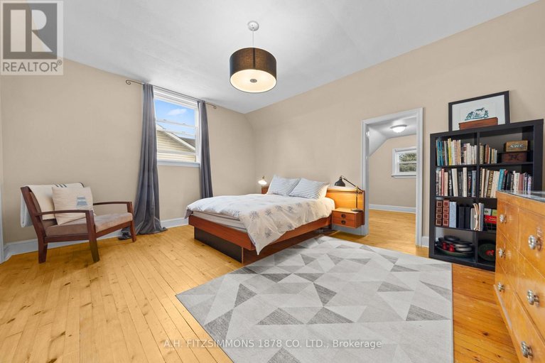 29600890/564-tweedsmuir-avenue/westborohampton-park/ottawa/ontario/K1Z5P2_20