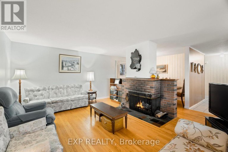 29114115/1233-meadowlands-drive-e/city-viewskylinefisher-heightsparkwood-hills/ottawa/ontario/K2E6K2_9