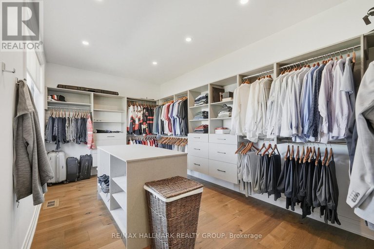 29074044/120-des-tournesols-court/mer-bleuebradley-estatesanderson-park/ottawa/ontario/K1W0J2_25