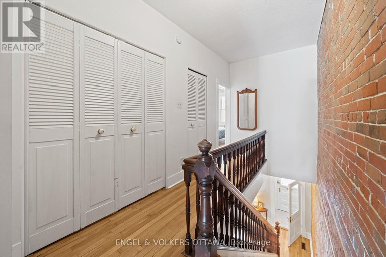 29393365/210-daly-avenue/sandy-hill/ottawa/ontario/K1N6G2_22