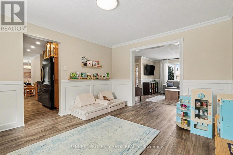 29404240/216-macdougall-street/village-of-russell/russell/ontario/K4R1A5_7