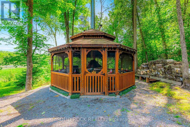 28521009/261-lacourse-lane/lanark-highlands-darling-twp/lanark-highlands/ontario/K0A3L0_28