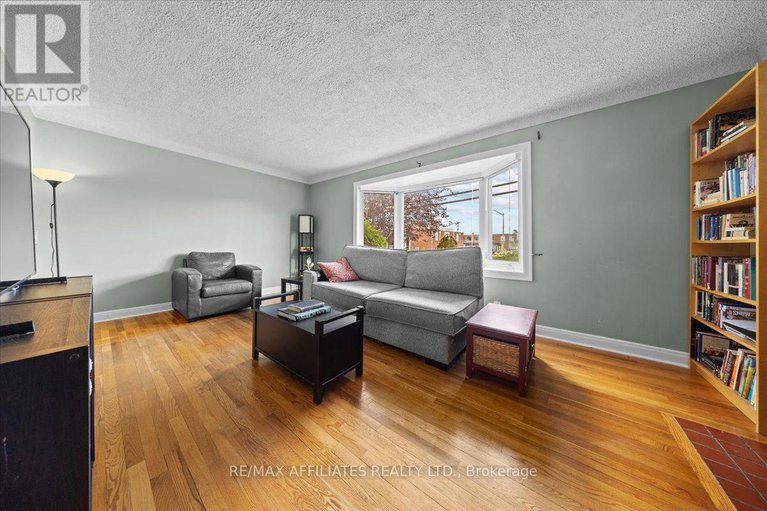 28777178/1490-laperriere-avenue/carlington/ottawa/ontario/K1Z7S9_6