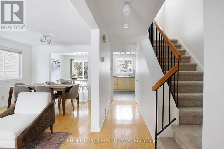 29097946/60-homestead-street/borden-farmstewart-farmcarleton-heightsparkwood-hills/ottawa/ontario/K2E7N6_3