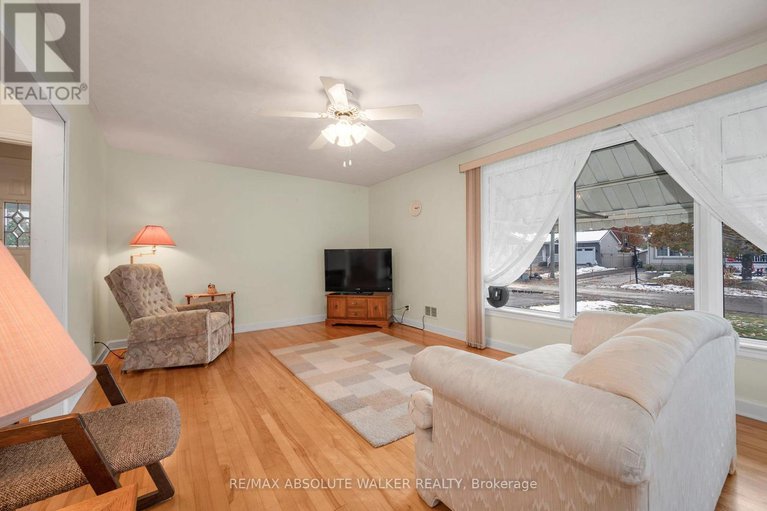 29110851/2243-hillary-avenue/alta-vista/ottawa/ontario/K1H7H7_4