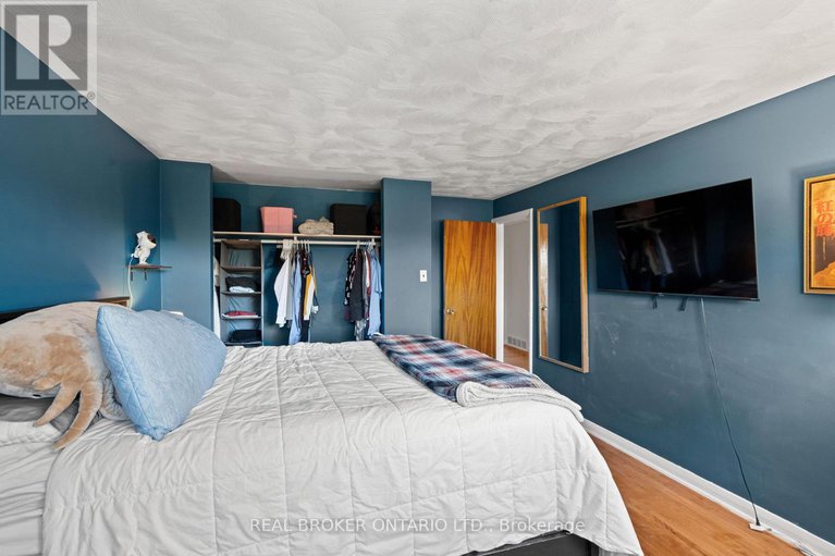 29028526/1229-cobden-road/queensway-terrace-southridgeview/ottawa/ontario/K2C2Z4_16