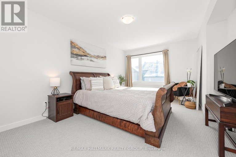 29405995/2260-copperhead-street/mer-bleuebradley-estatesanderson-park/ottawa/ontario/K1W4W6_25