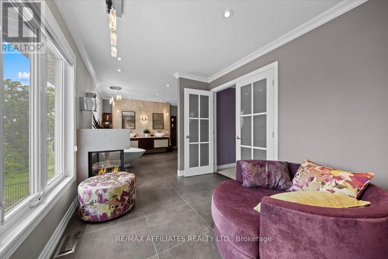 28514432/800-fairwinds-terrace/convent-glen/ottawa/ontario/K1C2X6_22