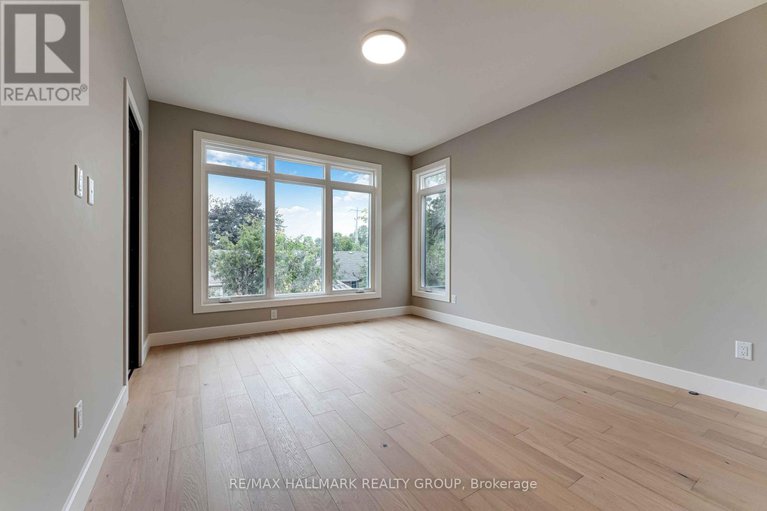 29049856/110-theberge-private/meadowlandsst-claire-gardens/ottawa/ontario/K2G4T1_21