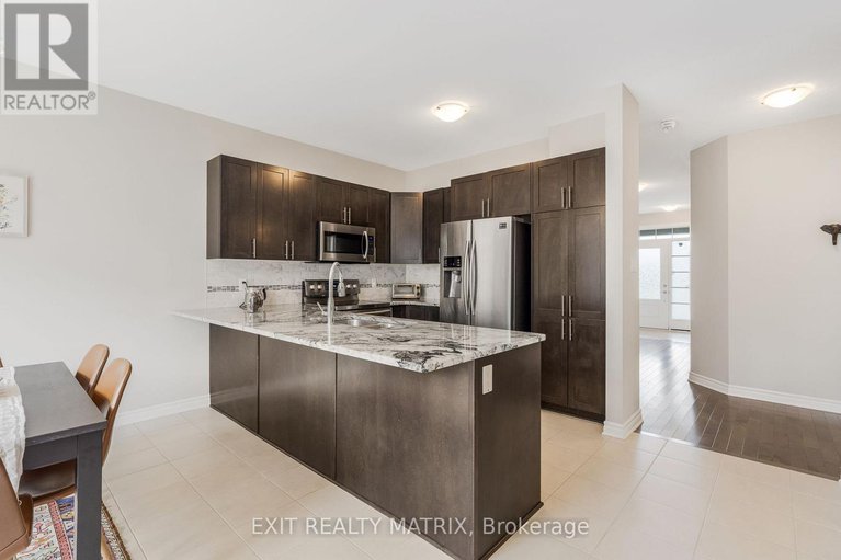 28914150/682-decoeur-drive/avalon-west/ottawa/ontario/K4A1H1_14