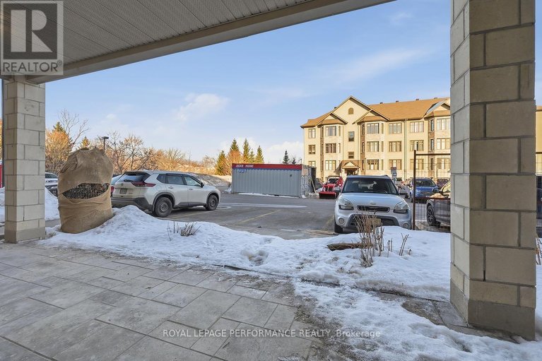 29446146/116-120-prestige-circle/chatelaine-village/ottawa/ontario/K4A1B4_18
