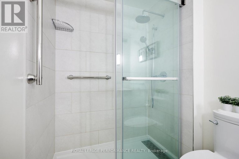 29351288/905-373-laurier-avenue-e/sandy-hill/ottawa/ontario/K1N8X6_31