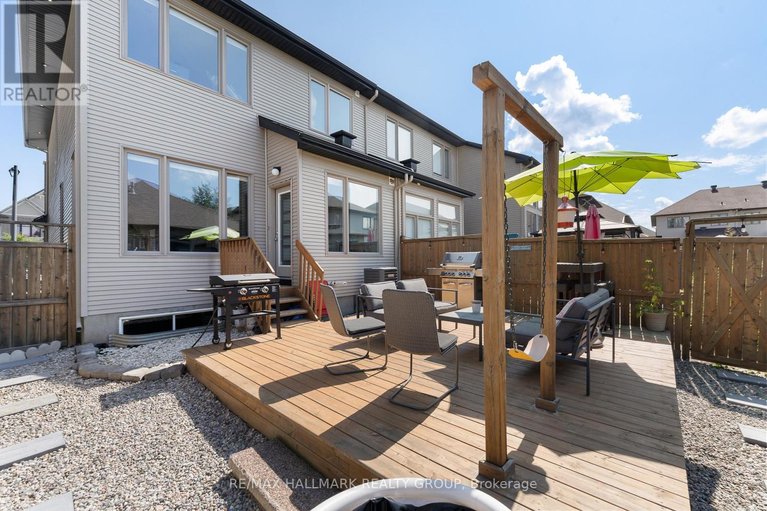 29660605/735-morningstar-way/mer-bleuebradley-estatesanderson-park/ottawa/ontario/K1W0G6_39