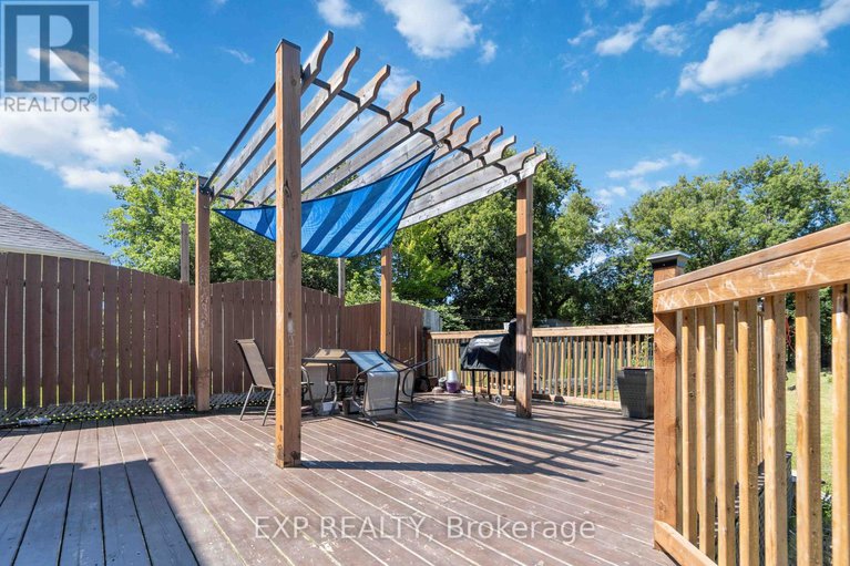 28789628/105-division-street-n/mcnabbraeside-twps/mcnabbraeside/ontario/K7S3B9_23