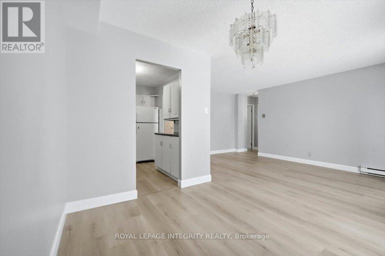 29233378/109-158a-mcarthur-avenue/vanier/ottawa/ontario/K1L7E7_12