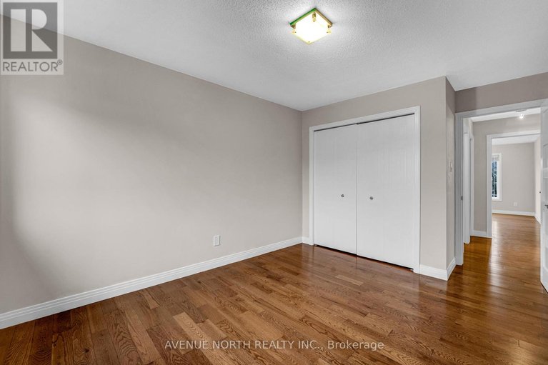 29622696/945-cahill-drive-w/hunt-club/ottawa/ontario/K1V2C3_30