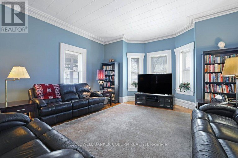 28218269/81-lakeshore-drive/morrisburg/south-dundas/ontario/K0C1X0_9