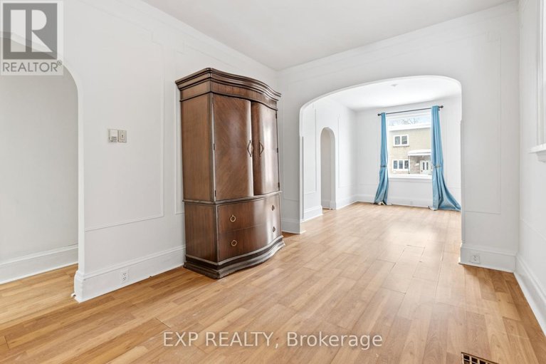 29389068/292-294-clarence-street/lower-town/ottawa/ontario/K1N5R3_24