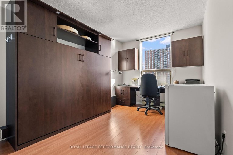 28967483/unit-407-200-lafontaine-avenue/vanier/ottawa/ontario/K1L8K8_17