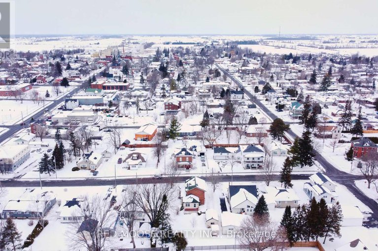 29413617/489-fred-street/winchester/north-dundas/ontario/K0C2K0_46