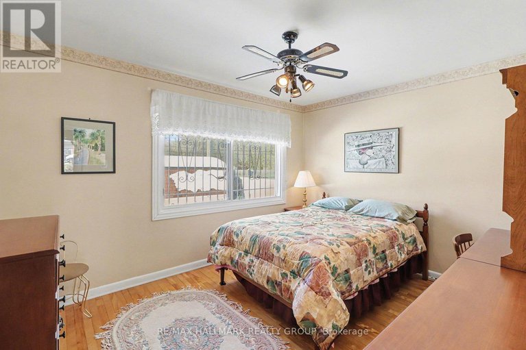 29339650/2004-dorval-avenue/elmvale-acres/ottawa/ontario/K1G2N8_13