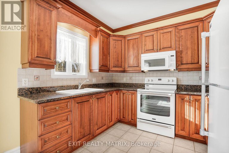 27814681/1854-principale-street/east-hawkesbury/ontario/K0B1A0_15