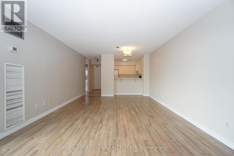 29444416/1506-545-st-laurent-boulevard/viscount-alexander-park/ottawa/ontario/K1K4H9_11