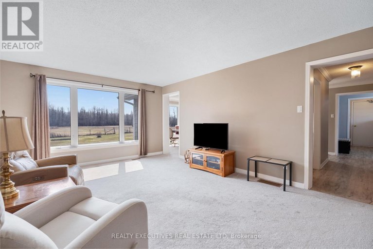 29601263/13178-froats-road/south-dundas-williamsburgh-twp/south-dundas/ontario/K0C1H0_17