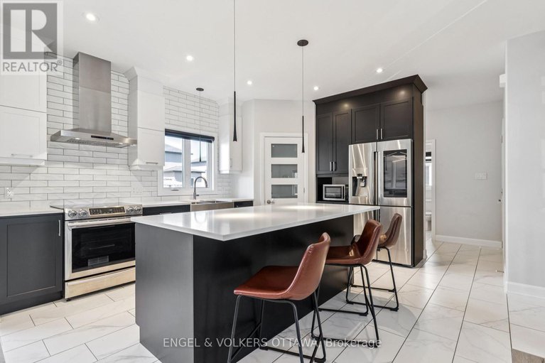 28649203/529-lucent-street/village-of-russell/russell/ontario/K4R0G3_12