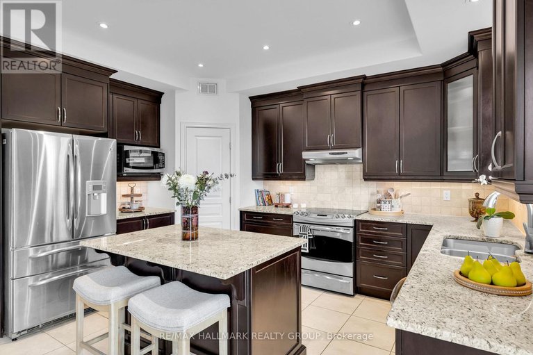28876722/451-landswood-way/stittsville-south/ottawa/ontario/K2S0A4_15