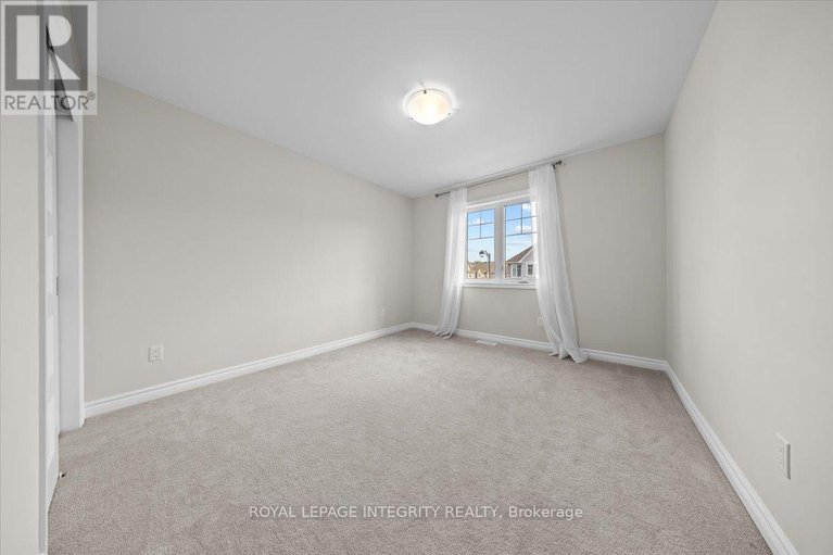 28843345/825-indica-street/stittsville-north/ottawa/ontario/K2S2J8_28