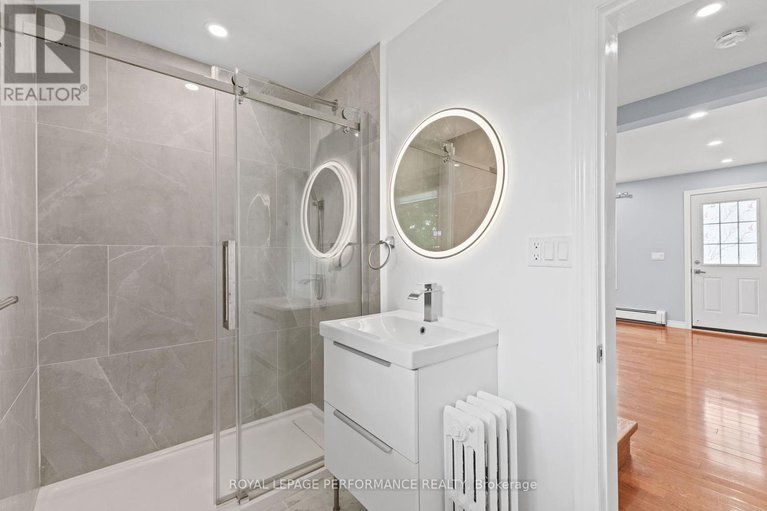 28864707/10-argue-drive/borden-farmstewart-farmcarleton-heightsparkwood-hills/ottawa/ontario/K2E6S1_12